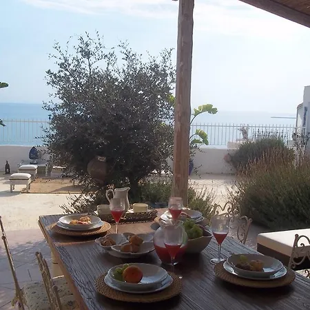 Mare Di Montelusa Feriehus *