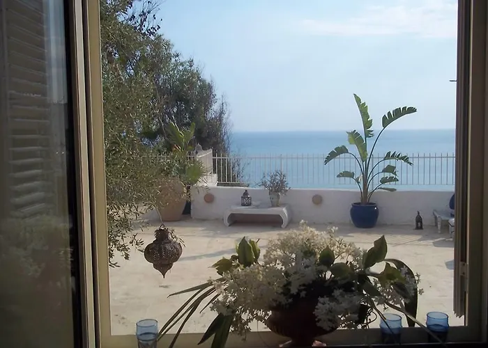 Mare Di Montelusa Holiday home *